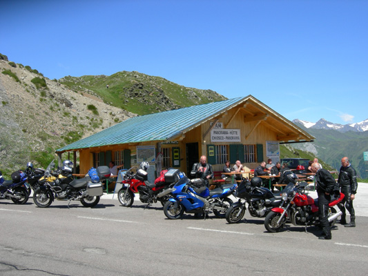 koffiestop bovenop de Jaufenpass